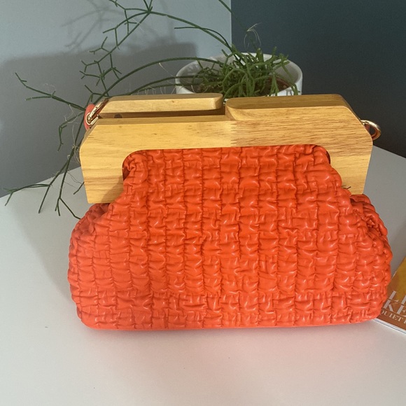 Beautiful orange clutch/bag - Picture 4 of 6